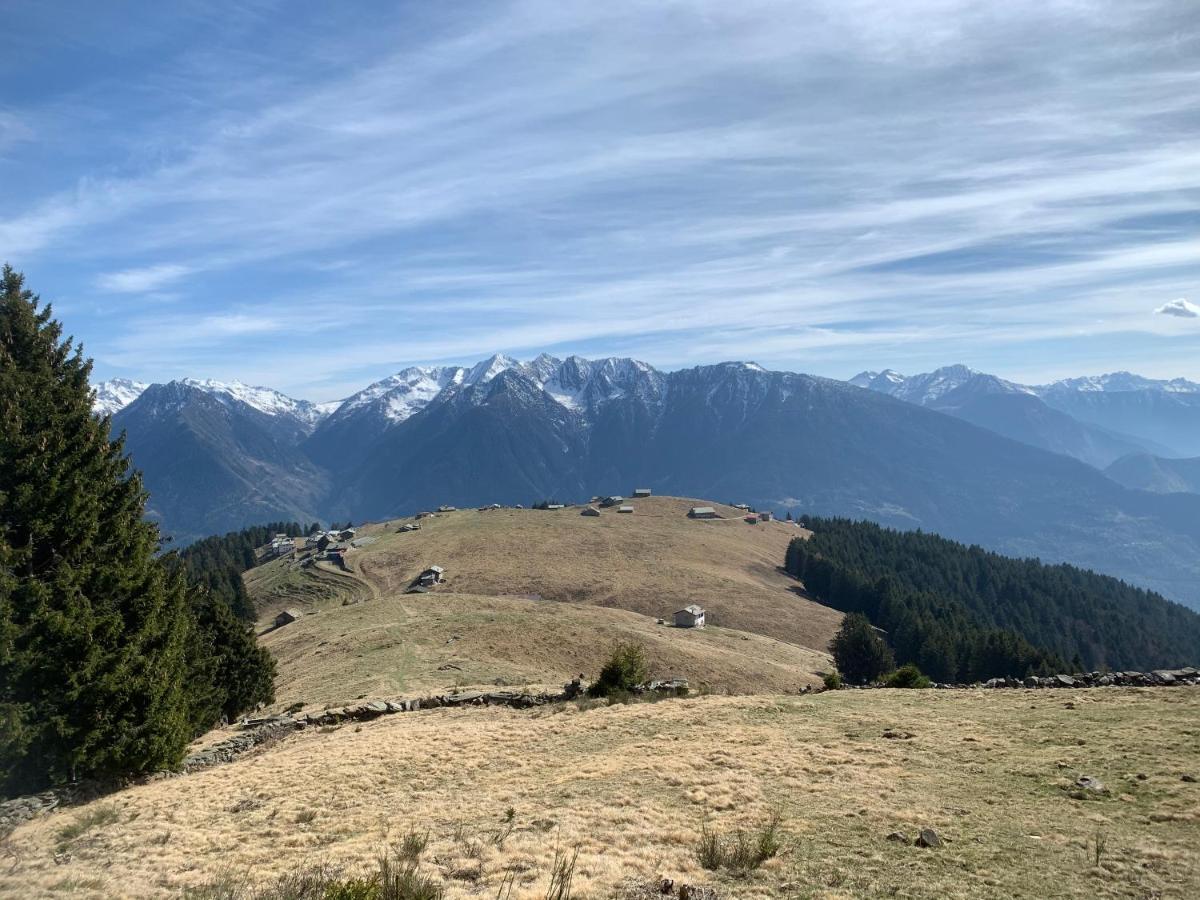Baita delle Favole di RosaRita Berbenno di Valtellina Esterno foto